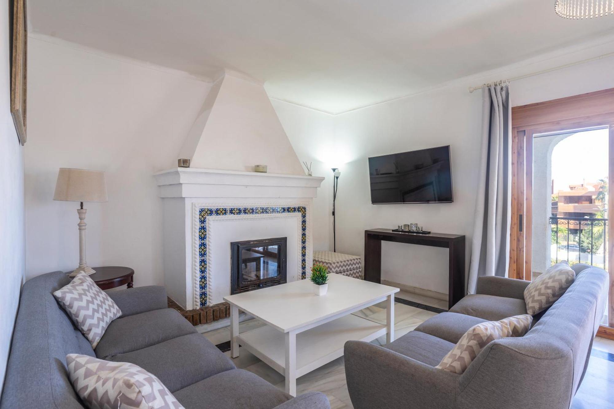 Beautiful 5 Bedroom Villa, Sea Views, Private Pool, Estepona Newly Refurbished Eksteriør billede